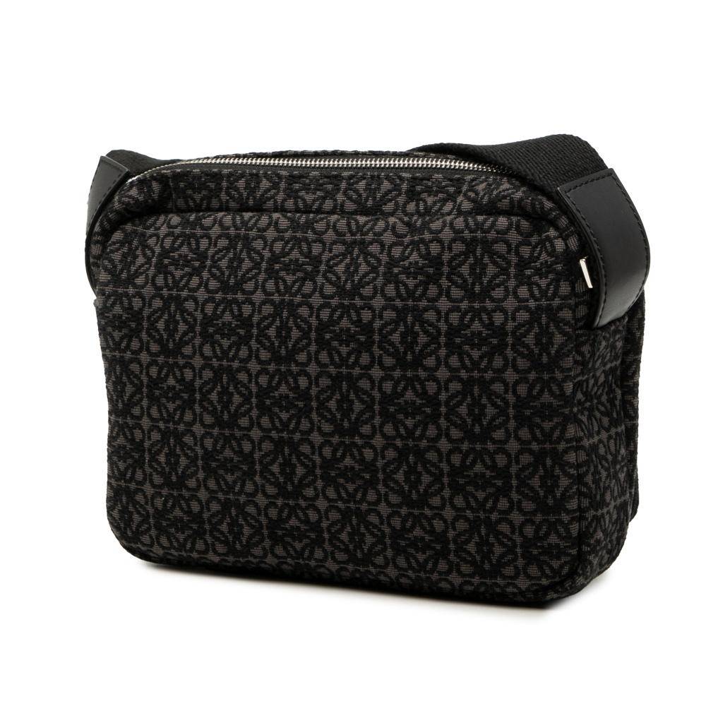 Loewe Vintage Loewe Crossbody Bag L 20cm x W 22cm x D 10cm - Crossbody Tasker hos Magasin.
