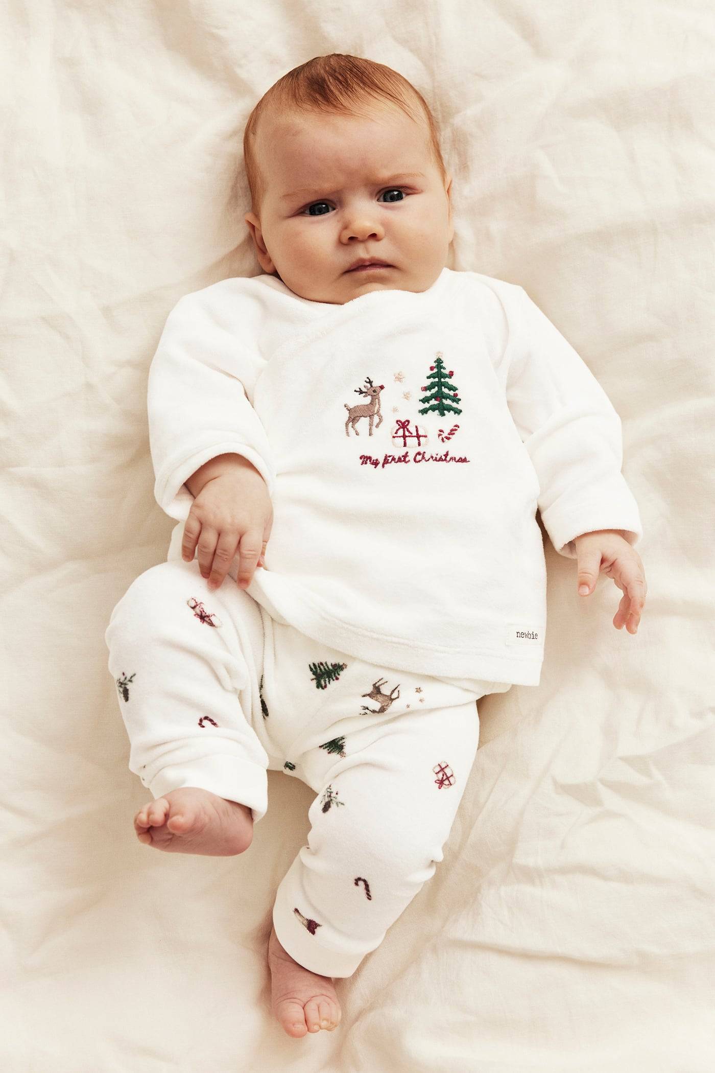 Tvådelat velourset med julmotiv