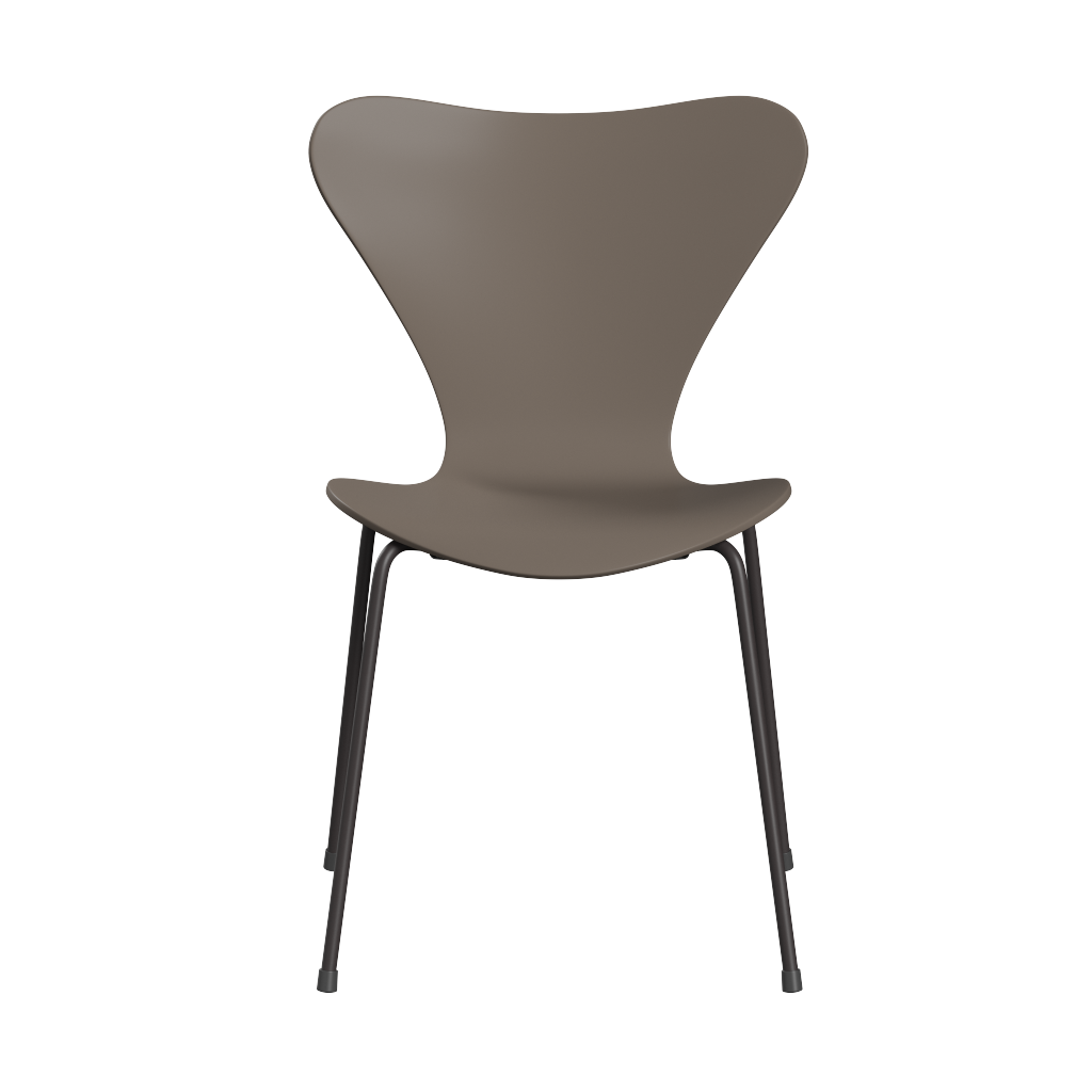 3107 Syver spisebordsstol, fuld farvelakeret fra Fritz Hansen.