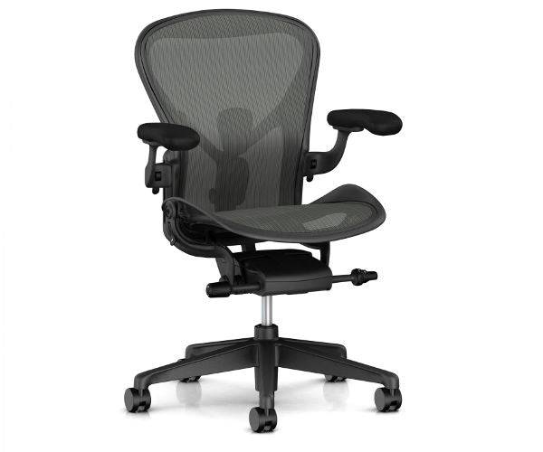 Herman Miller Aeron Graphite - B - Medium / Excl. Posture Fit / Standard - Hårde hjul til bløde underlag