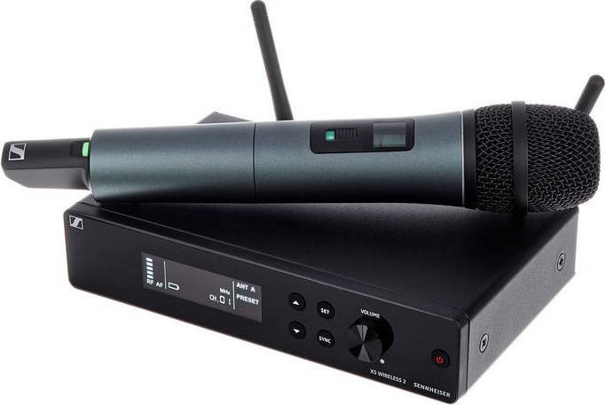 Sennheiser wireless microphone Sennheiser XSW 2-835 Wireless Handheld Microphone System