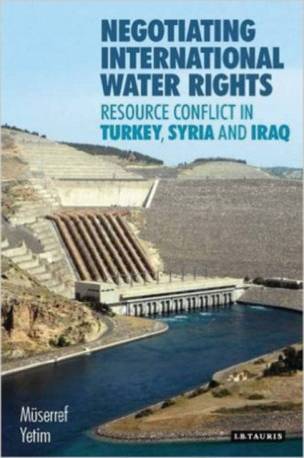 Negotiating International Water Rights: Natural Resource... (Hardcover, 2016)