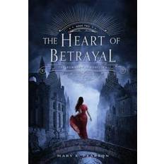 Kirjat heart of betrayal the remnant chronicles book two (Hardcover, 2015)