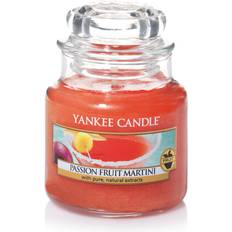 Yankee Candle Passionfruit Martini Small Doftljus 104g