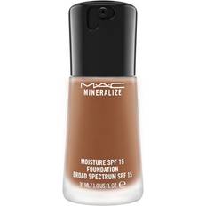 MAC Mineralize Moisture Foundation SPF15 NC50