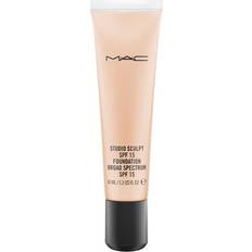 MAC Studio Sculpt Foundation SPF15 NC20