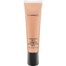 MAC Studio Sculpt Foundation SPF15 NW40