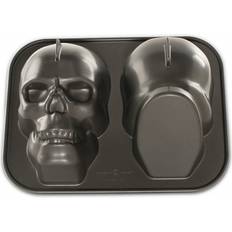 Nordic Ware Haunted Skull Kakform