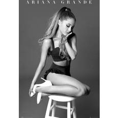 Musik Posters GB Eye Ariana Grande Sit Maxi Poster 61x91.5cm