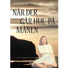 Når der går hul på månen: roman (Paperback, 2009)