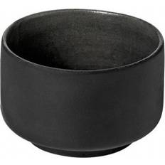 Louise Roe Pisu 03 Kopp & Mugg