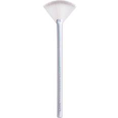 NYX Holographic Halo Micro Highlighting Brush