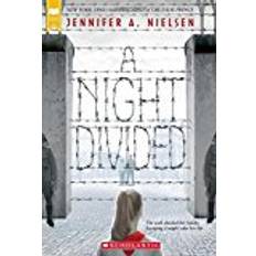 Books A Night Divided (Scholastic Gold)