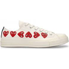 Comme des Garçons Basket Converse Low Blanche Multi Coeurs