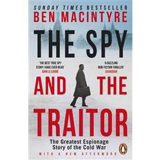 The Spy and the Traitor (Hæftet)