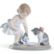 Lladro Kitty's Breakfast Time Figurine 17cm