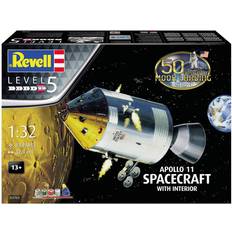 Revell Apollo 11 Spacecraft with Interior 1:32