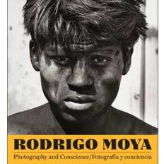 Rodrigo Moya: Photography and Conscience/Fotografia y... (Indbundet, 2015)