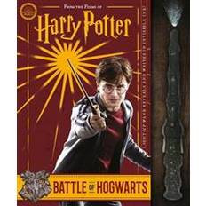 Hogwarts battle Battle of Hogwarts and the Magic Used to Defend It (Harry Potter) (Inbunden, 2020)