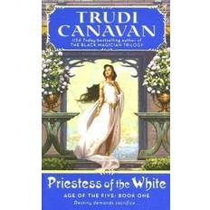 Priestess of the White (Hæftet, 2005)