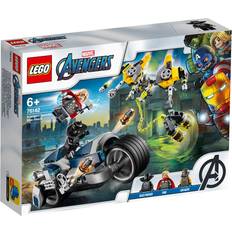 Lego avengers LEGO Marvel Avengers Speeder Bike Attack 76142