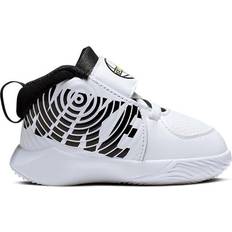 Nike Team Hustle D9 TD Kids White/Black Unisex