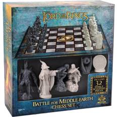 The Noble Collection Lord of the Rings Battle for Middle Earth Chess Set