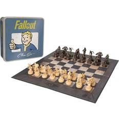 Chess set USAopoly Fallout Chess Set