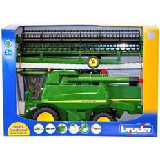 John Deere Combine Harvester T670i 02132