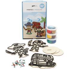 Pirates & Treasure