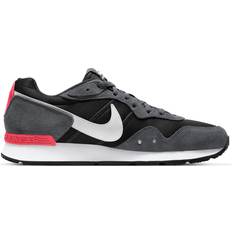 Nike venture runner sneakers Nike Venture Runner Black Iron Grey