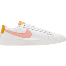 Nike Blazer Low Le W - Summit White/Pink Quartz-Pollen Rise