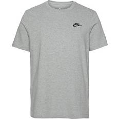 Grau Oberteile NIKE Sportswear Club Men's T-shirt - Dark Grey Heather/Black