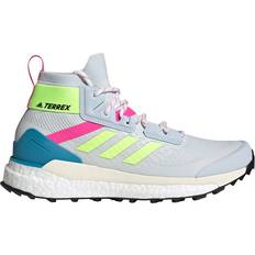 Sko adidas Terrex Free Hiker Primeblue W - Halo Blue/Hi-Res Yellow/Screaming Pink