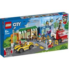 LEGO City Shopping Street 60306