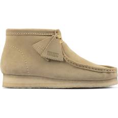 45 Zapatos bajos Clarks Wallabee Lace Boot - Maple Suede