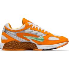 NIKE Air Ghost Racer M – Orange Peel/Alphid Green