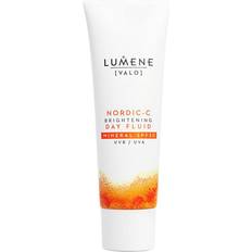 Nestemäinen Kasvovoiteet Lumene Nordic-C Valo Brightening Day Fluid Mineral SPF30