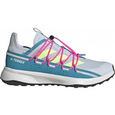 Terrex voyager 21 travel adidas Terrex Voyager 21 Travel W - Halo Blue/Hi-Res Yellow/Screaming Pink