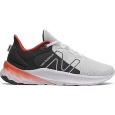 New balance fresh foam roav New Balance Fresh Foam Roav V2 M - White with Black