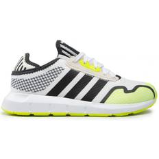 Adidas Swift Run X - Cloud White/Carbon/Solar Yellow