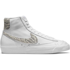 Nike blazer mid 77 se • Compare & see prices now »