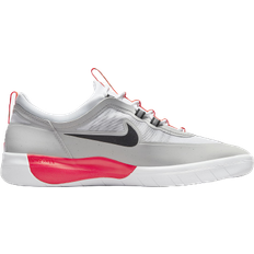 Nike SB Nyjah Free 2 - Neutral Grey/Black/White/Bright Crimson