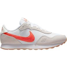 Nike MD Valiant GS - White/Summit White/Sail/Orange