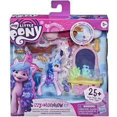 Hasbro My Little Pony A New Generation Story Scenes Critter Creation Izzy Moonbow