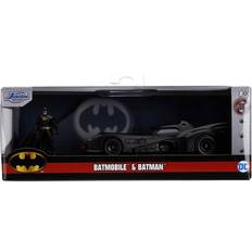 1:32 (1) Mallinrakennussarjat Jada Batman-figuuri vuoden 1989 Batmobilen kanssa 1:32