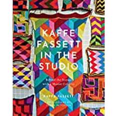 Kaffe fassett Kaffe Fassett in the Studio: Behind the Scenes with a Master Colorist (Indbundet, 2021)