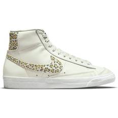 新作★ NIKE BLAZER MID '77 SE 送関込 国内未入荷 限定品 Nike blazer mid 77 se • Compare & see prices now »