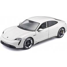 1:24 (G) Mallit BBurago 1:24 pienoismalliauto Porsche Taycan Turbo S, 18-21098 (441397)