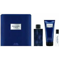 Abercrombie & Fitch Uomo Scatole regalo Abercrombie & Fitch First Blue Eau De Toilette Spray 100 ml Set 3 Parti 2019